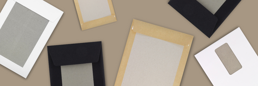 Envelopes com cartolina ao dorso