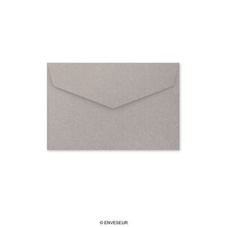 Envelopes com aba de bico autoadesiva