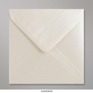 Envelope ostra pérola 130x130 mm