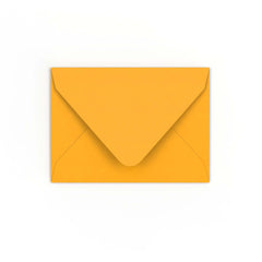 Envelope amarelo mostarda 82x113 mm (C7)