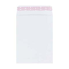 Envelope branco de alto gramagem 241x178 mm